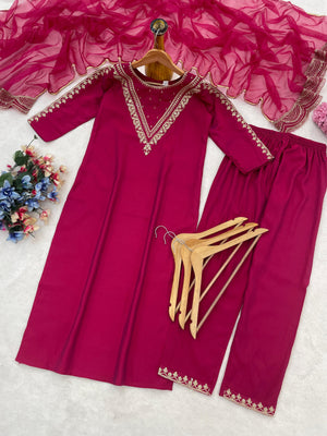 Presenting New Roman Fabric beautiful suit set