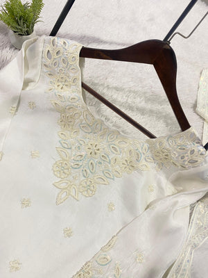 Noor Mahal White Ensemble