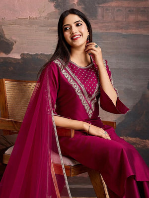 Presenting New Roman Fabric beautiful suit set