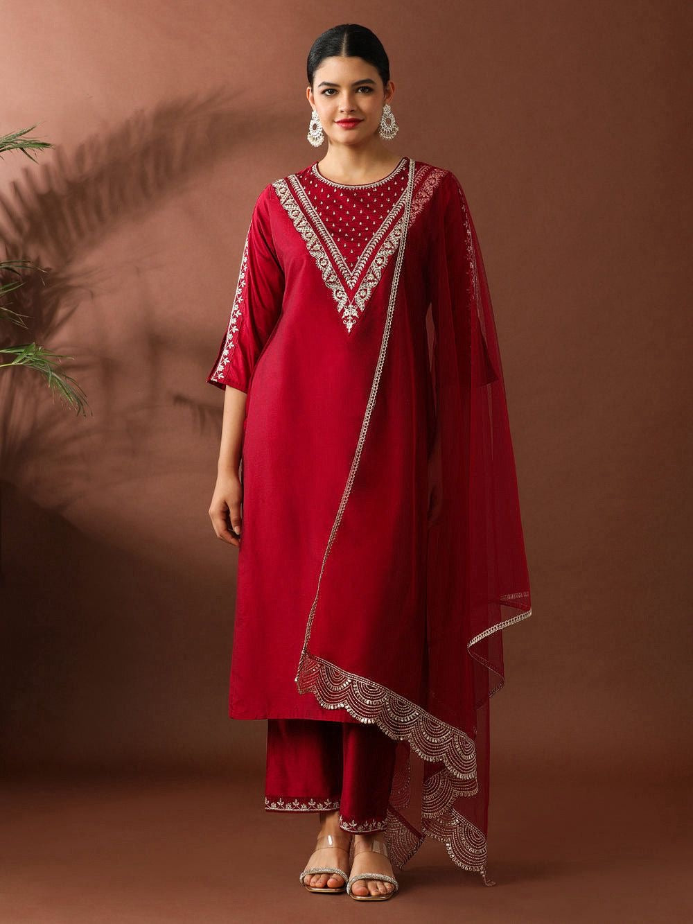 Presenting New Roman Fabric beautiful suit set