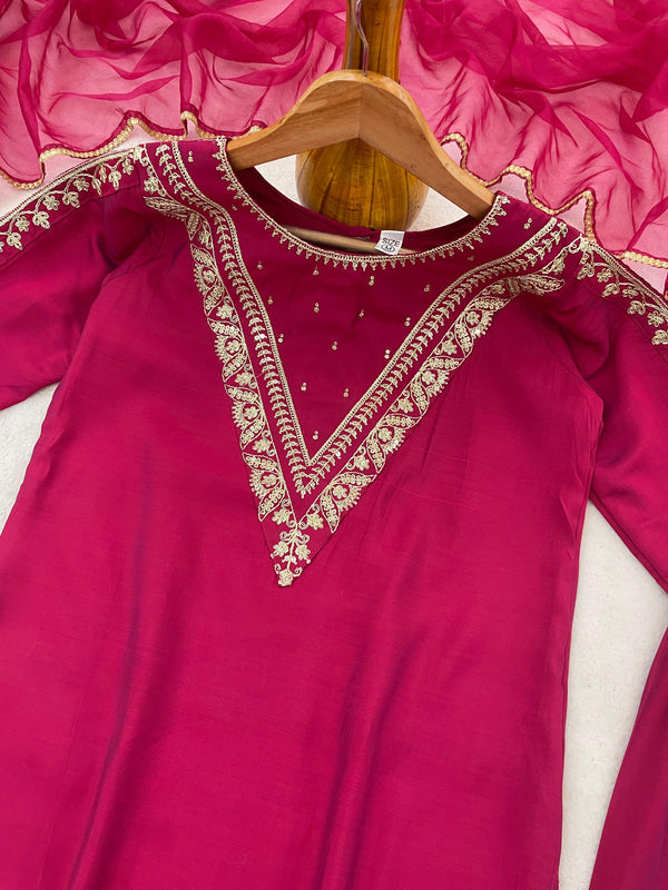 Presenting New Roman Fabric beautiful suit set