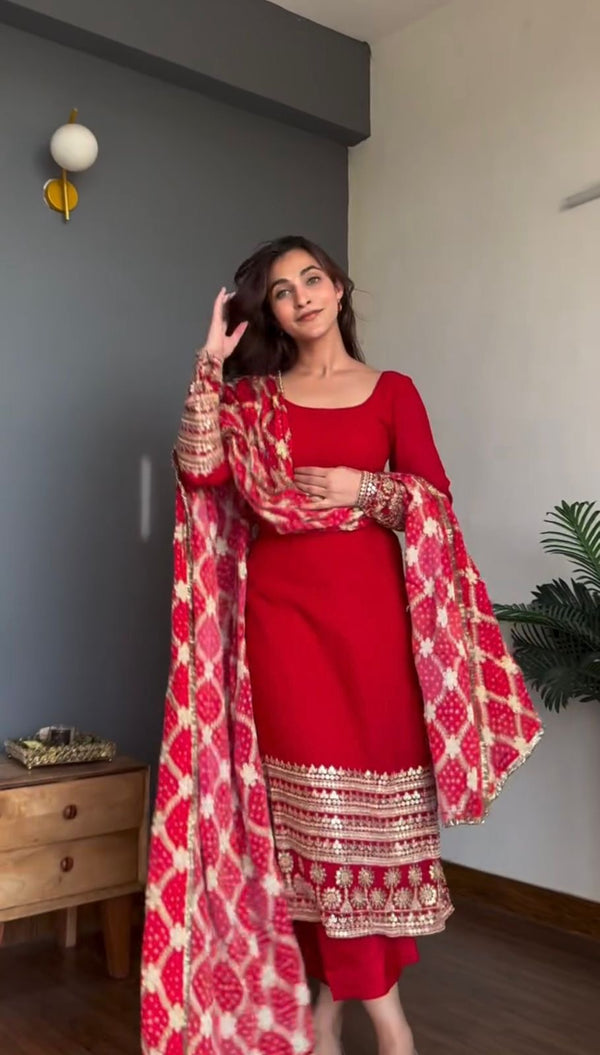 Laal Noor Festive Set