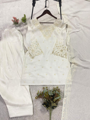 Noor Mahal White Ensemble