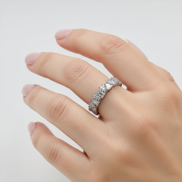 Elegant Silver Diamond Ring