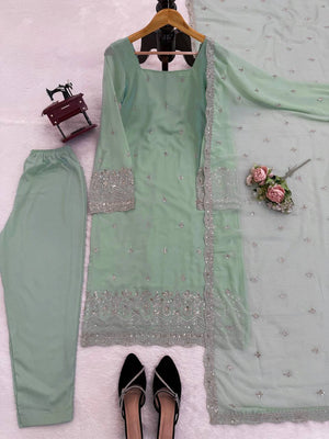Zehra Embroidered Suit Set