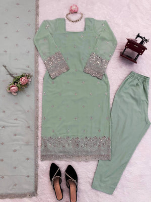 Zehra Embroidered Suit Set
