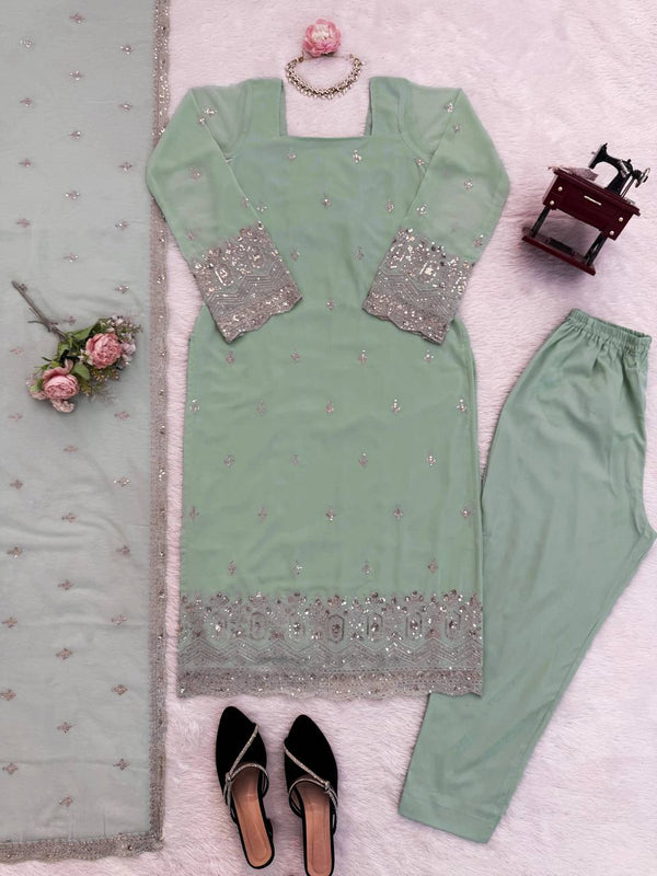 Zehra Embroidered Suit Set