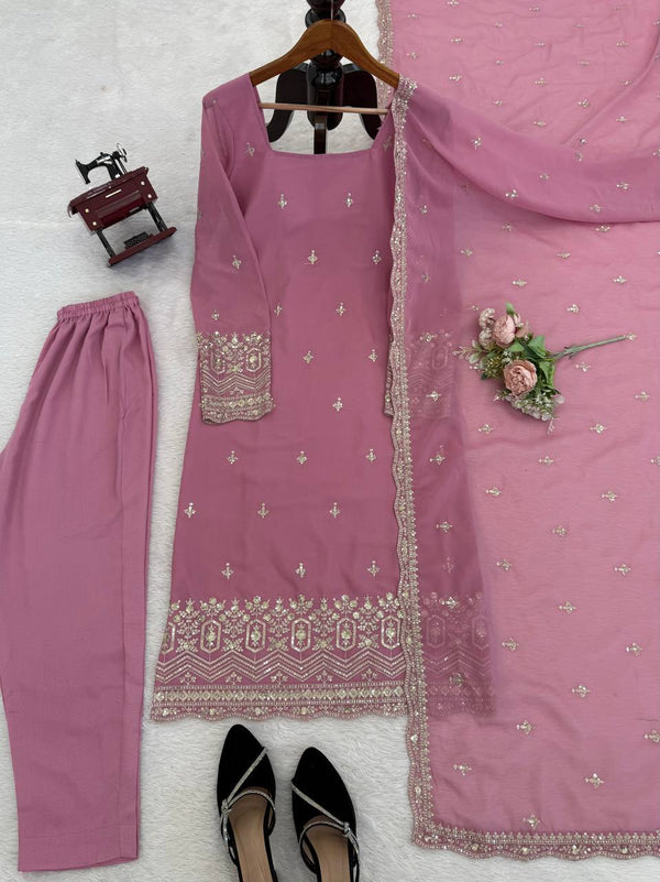 Zehra Embroidered Suit Set