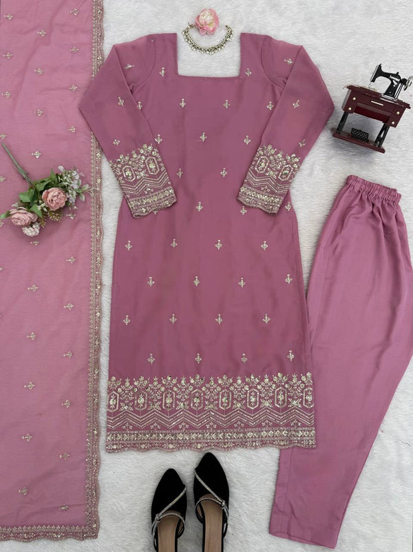 Zehra Embroidered Suit Set