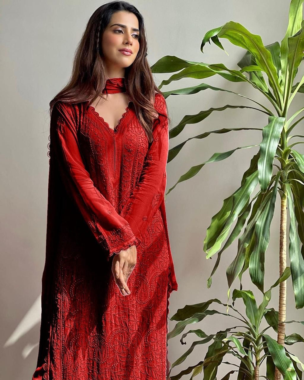 chikankari embroidery 3 pic suit