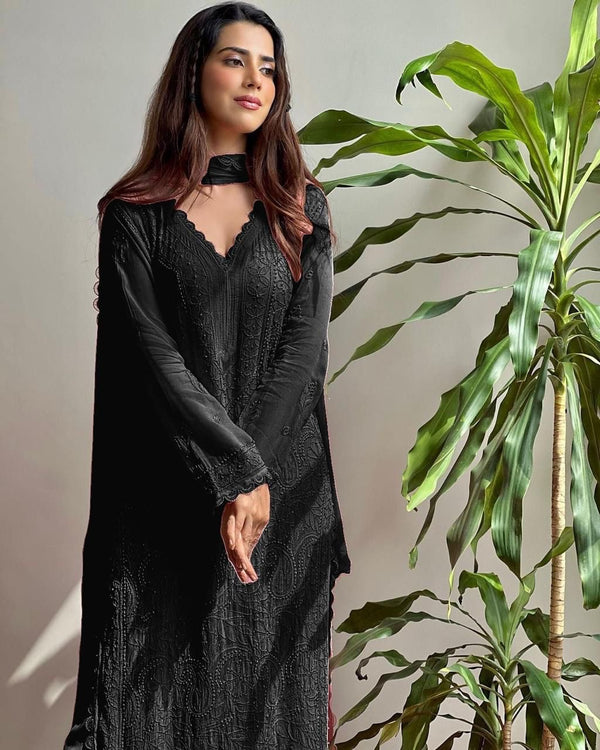 chikankari embroidery 3 pic suit