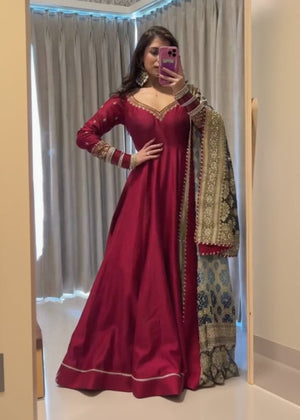 Designer Gown Set – Elegant Ethnic Wear