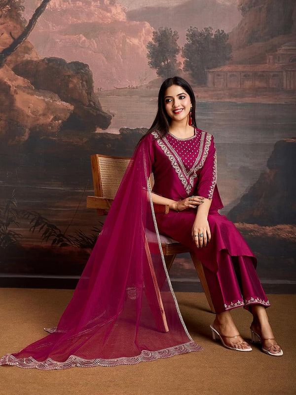 Presenting New Roman Fabric beautiful suit set