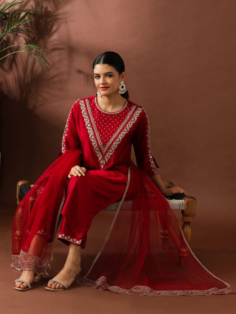 Presenting New Roman Fabric beautiful suit set